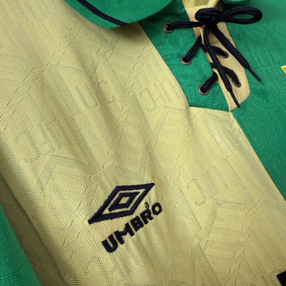 Eric Cantona Manchester United New Menβs Retro Vintage Umbro Soccer Jersey - Picture 4 of 11